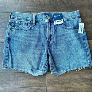 Old Navy NWT Boyfriend Denim Shorts - Women’s Size 10 - Frayed Cut Off Hem